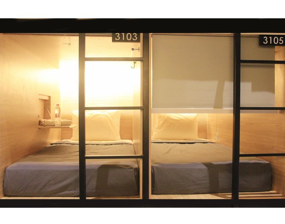 Shared Studio Single Beds,165066234:JPEG